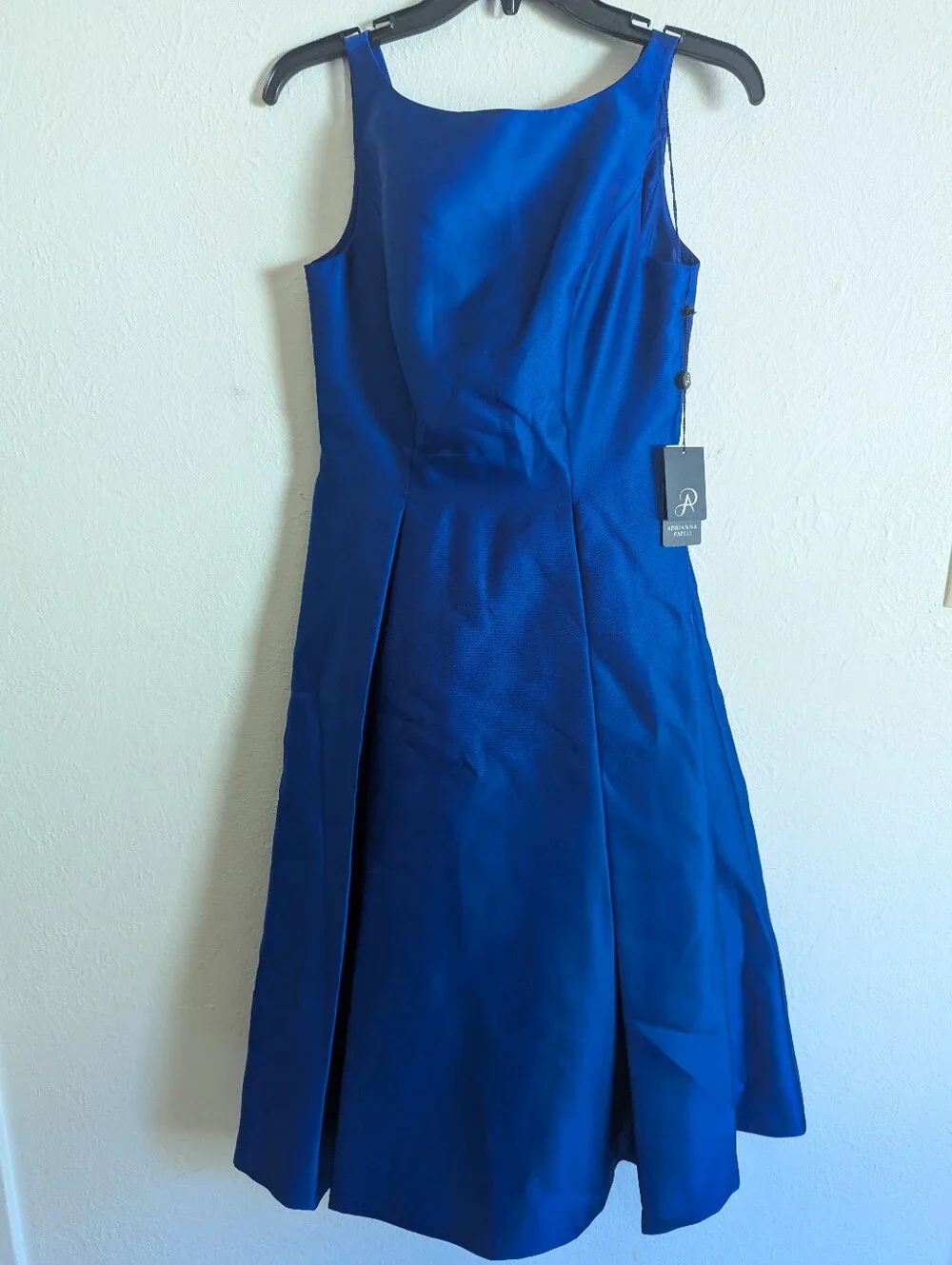 NWT Adrianna Papell Sleeveless Tea Length Dress Women's Size 2